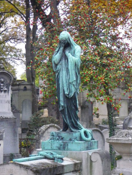 Pere lachaise Cemetary, Paris. Image: Tawnywolf 57, deviantart
